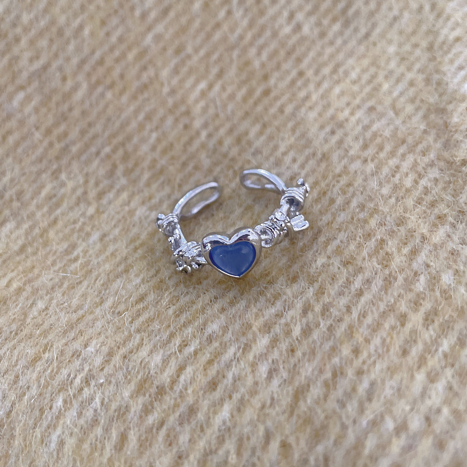 Princess on the run must wear fairy design style pink love thorn cat eye stone zircon women's ring