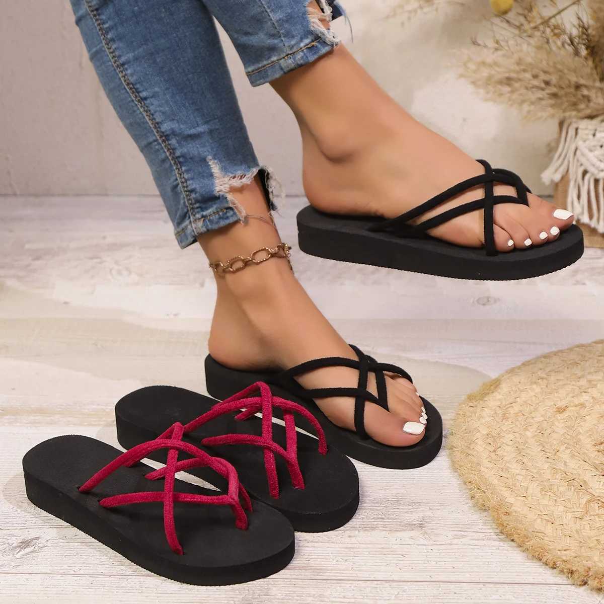 Ladies chic summer flip cover - sturdy black toe slider non slip EVA sole comfortable flat bottomed beachXJ250407