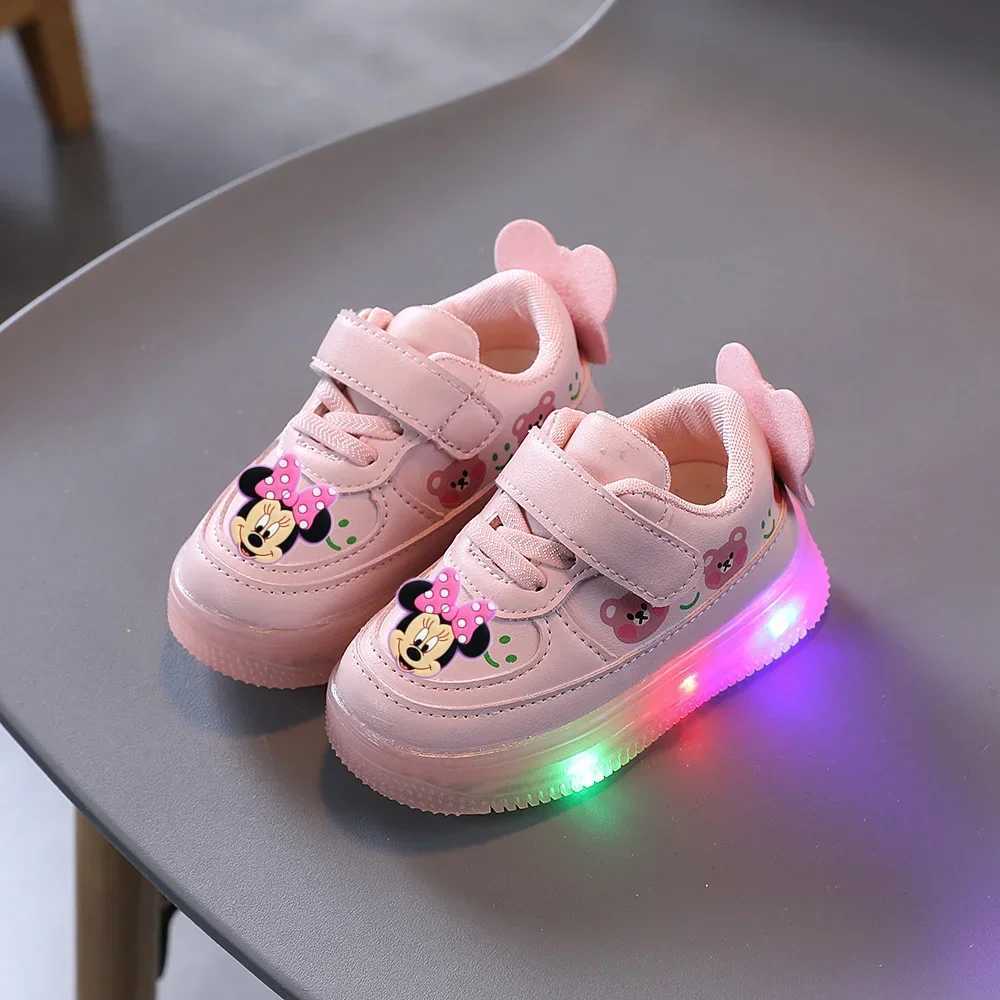 Spring and summer childrens lighting casual shoes PU girls and boys LED sports shoes board shoes W250407