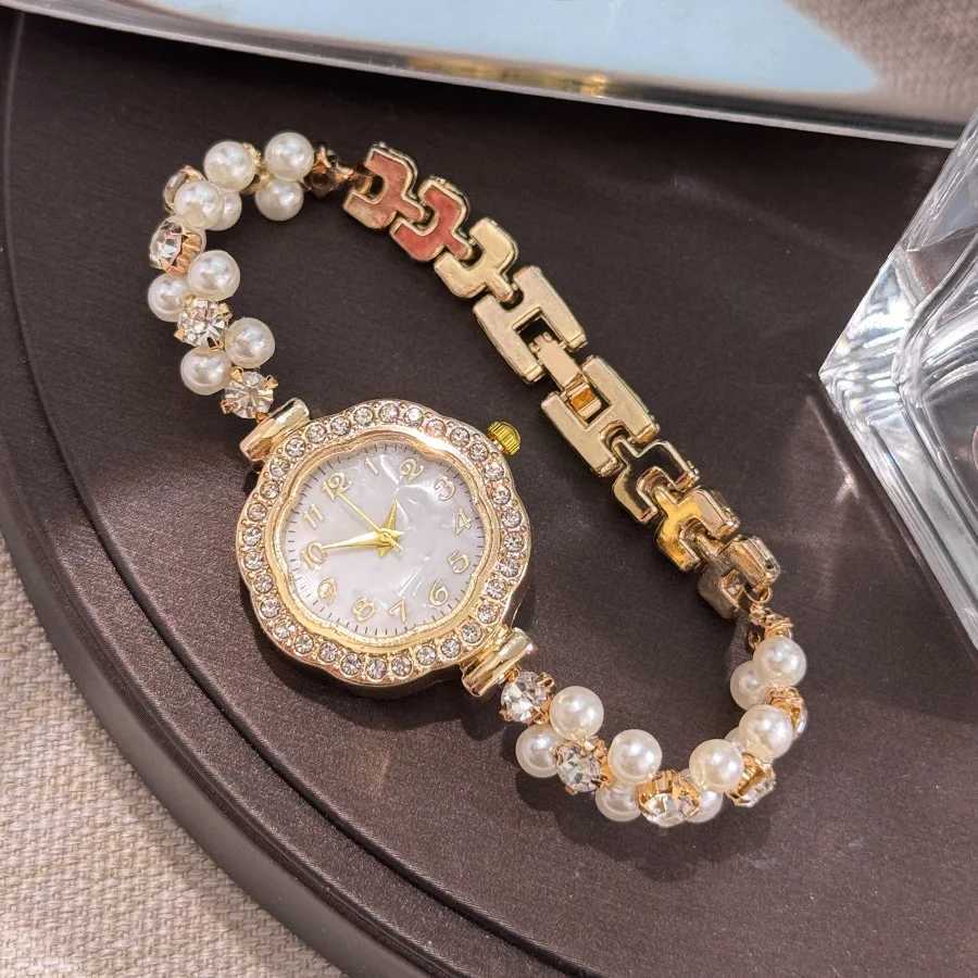 Womens Watch Brand Pearl Chain Bracelet Watch Quartz Girls Watch Fashion Accessories V170T250408