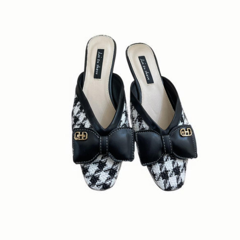 Baotou Half Slippers free Shipping Designer Sharp pointed sandals Flat slippers No follow-up sandals Wearing casual shoes outside 2025