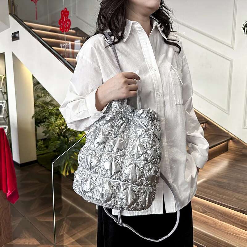 2025 Korean Designer Cloud Women's Quilted Shoulder Purse Backpack Minimalist Y2k Style Multi Functional Bag For Daily