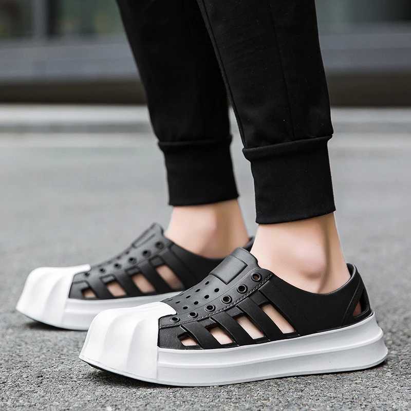 New Arrival Mens Sandals Outdoor Hole Sandals Breathable Thick Bottom Neutral Soft EVA Non slip Womens Sandals Summer Beach Shoes T250407