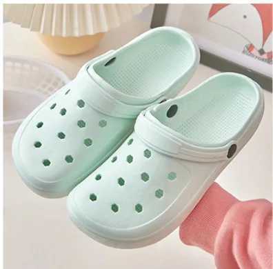 New Arrival Womens Fashion Sliding Sandals Summer 2025 Thick soled Soft Eva Clogs Garden Shoes Womens Hollow Anti slip Beach Sandals T250407