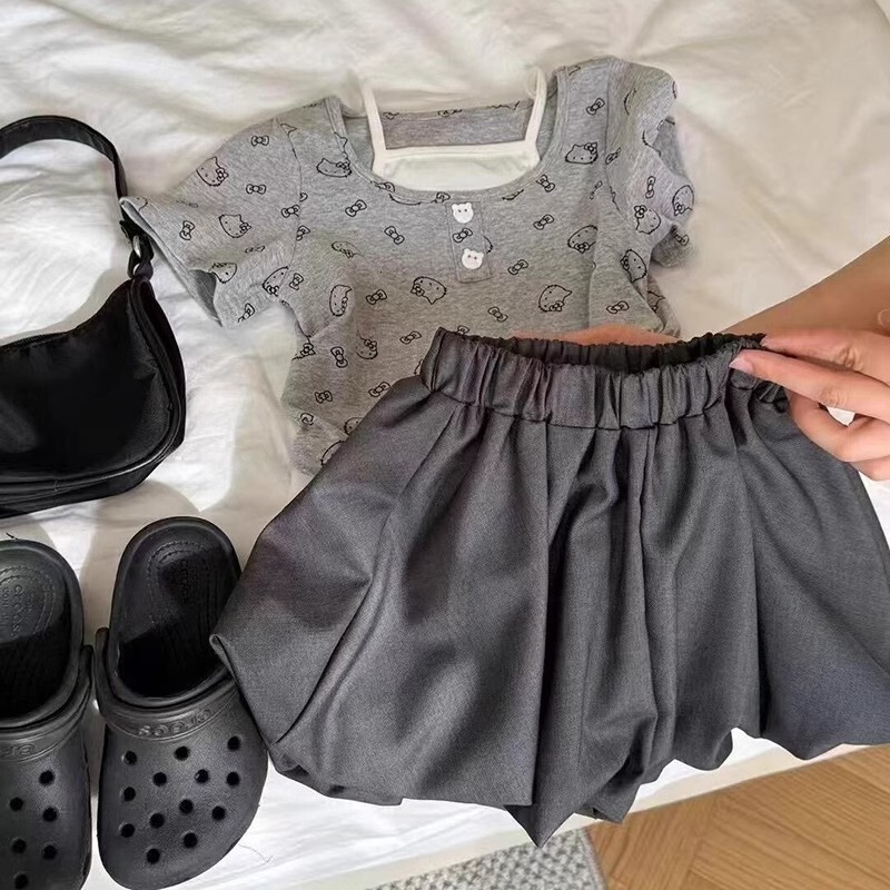 Ddmyshoesvip Girl S Baby Summer New Cartoon Print Fake Short Sleeved T Shirt Flower Bud Shorts Two Piece Set
