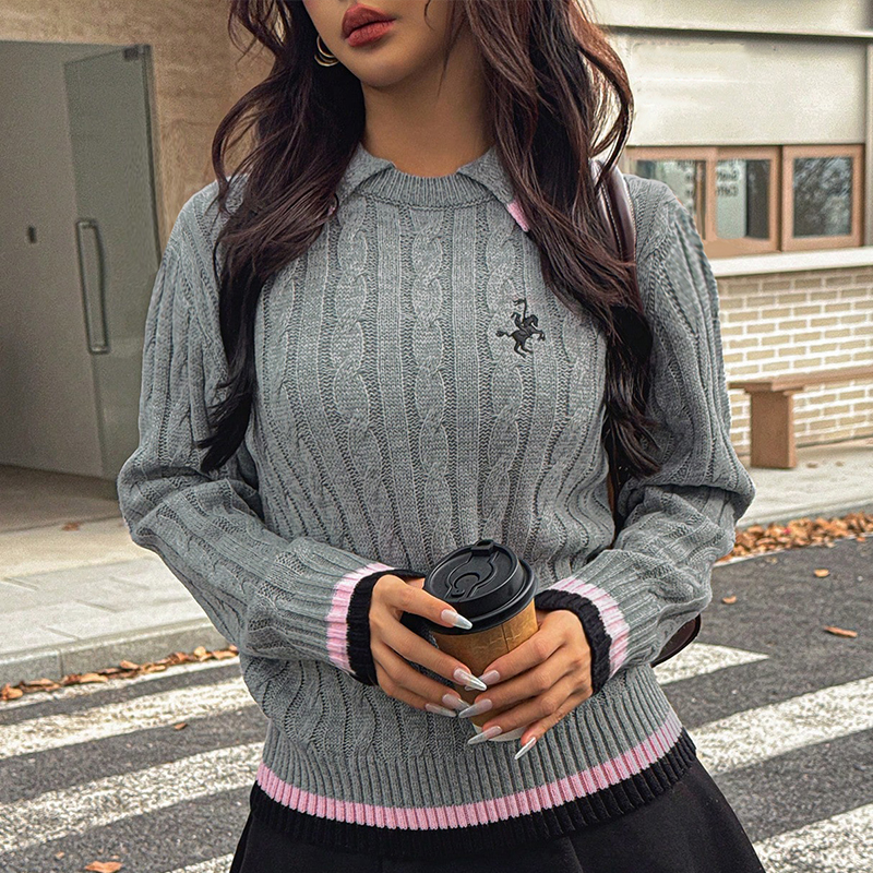Women's color-blocked sports top, lapel long-sleeved sweater, fashionable and popular sports sweater, small print on chest, outdoor sports exerci