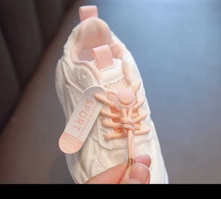 Childrens sports shoes breathable mesh white pink girls shoes fashionable soft sole anti slip childrens tennis shoes boys sports running shoes W250407