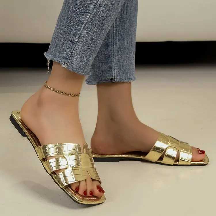 2024 New Summer Luxury Sandals Fi Womens Slippers Gold Plus Size 42 Womens New Designer SandalsXJ250407