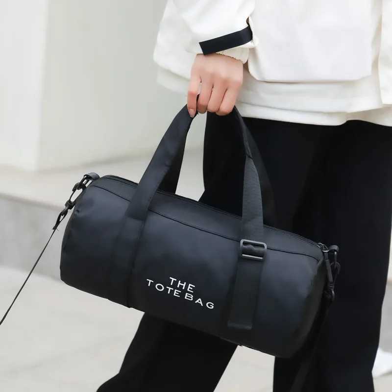 Small Fashion Gym Fitness Bag Womens Yoga Sports Travel Luggage Weekend Mini Womens Handbag Womens Shoulder BagXJ250408