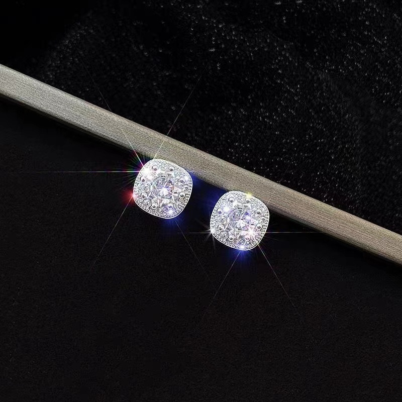 Charm classic earring desinger jewelry for men S925 silver six claw inlaid with diamond hip-hop trend moissanite stone earrings