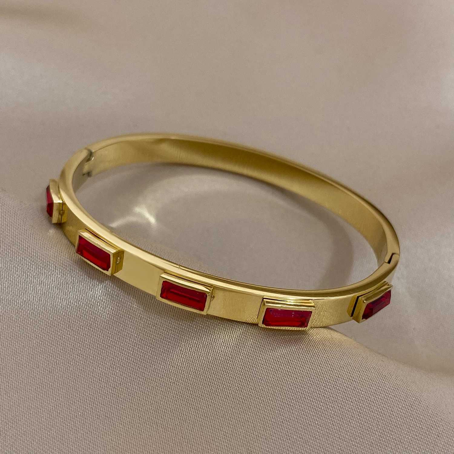 Dodohao Retro Inlaid Geometric Multicolor Zircon Stainless Steel Bracelet for Womens New Fashion Gold Unusual Wri Bracelet Y250408
