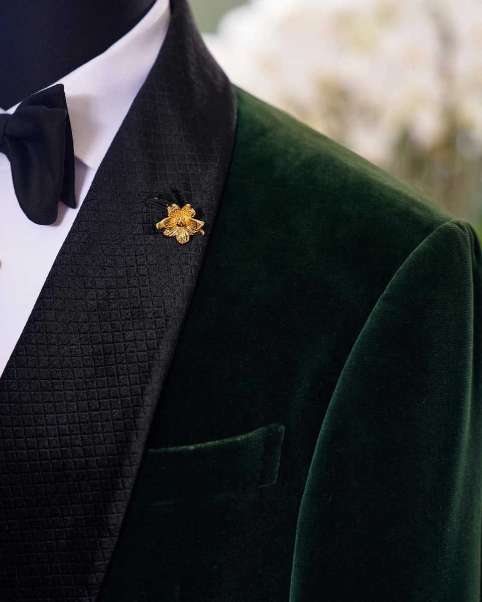 Classic Wedding Men's Suit Velvet Men Suit Party Suit 2-PCS Coat Pants Buckle Tailor-Made Groom Groomsman Formal Occasions Size Customized M25101