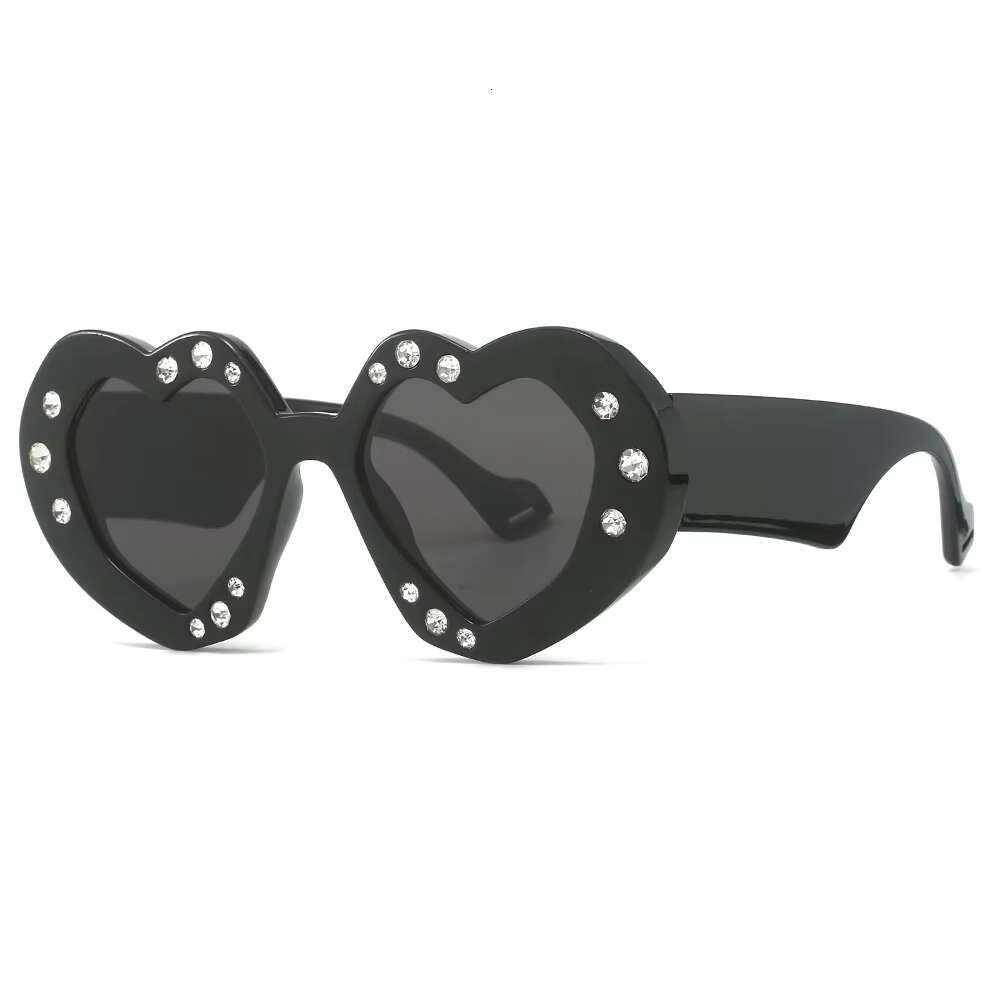 High Quality Personality Full Frame Glasses Love Dia Studded Sunglasses
