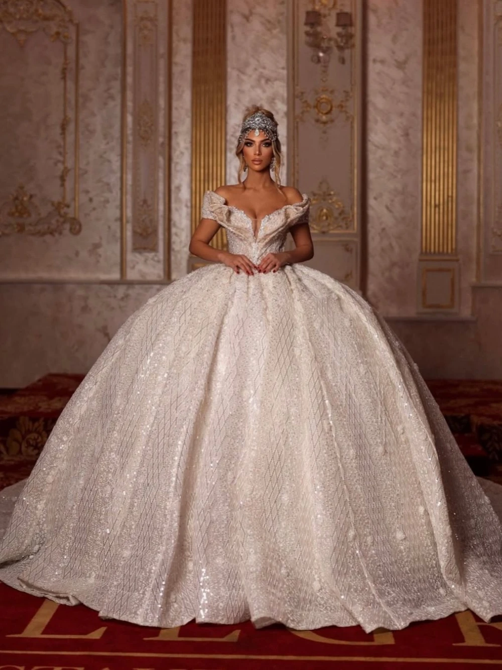 Sparkly V Neck Princess Wedding Dress Sexy Off the Shoulder Bridal Gown Customized Stunning Ball Pearls Bride Women Wear