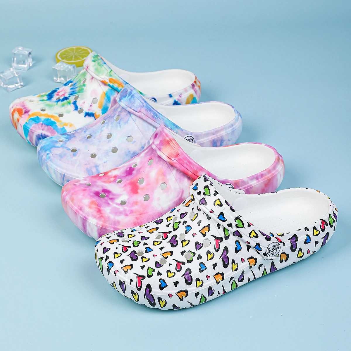 New Arrival Womens Graffiti Pattern Clock Summer Leisure Hollow Design Garden Shoes Comfortable Skating Beach Shoes T250407