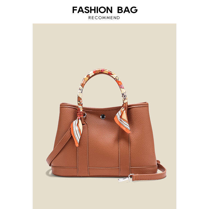 Texture Lychee Pattern Garden Large Capacity Handheld Silk Scarf Tote Single Shoulder Crossbody Commuter Women's Bag 2025 New Casual Fashion Tren