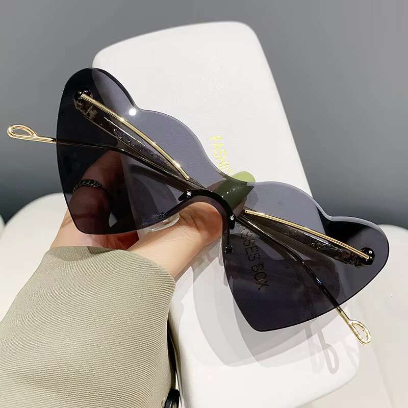 New Trend Creative Funny Hip Hop Party Eyeglasses Rimless Ladies Heart Shape Sun Glasses