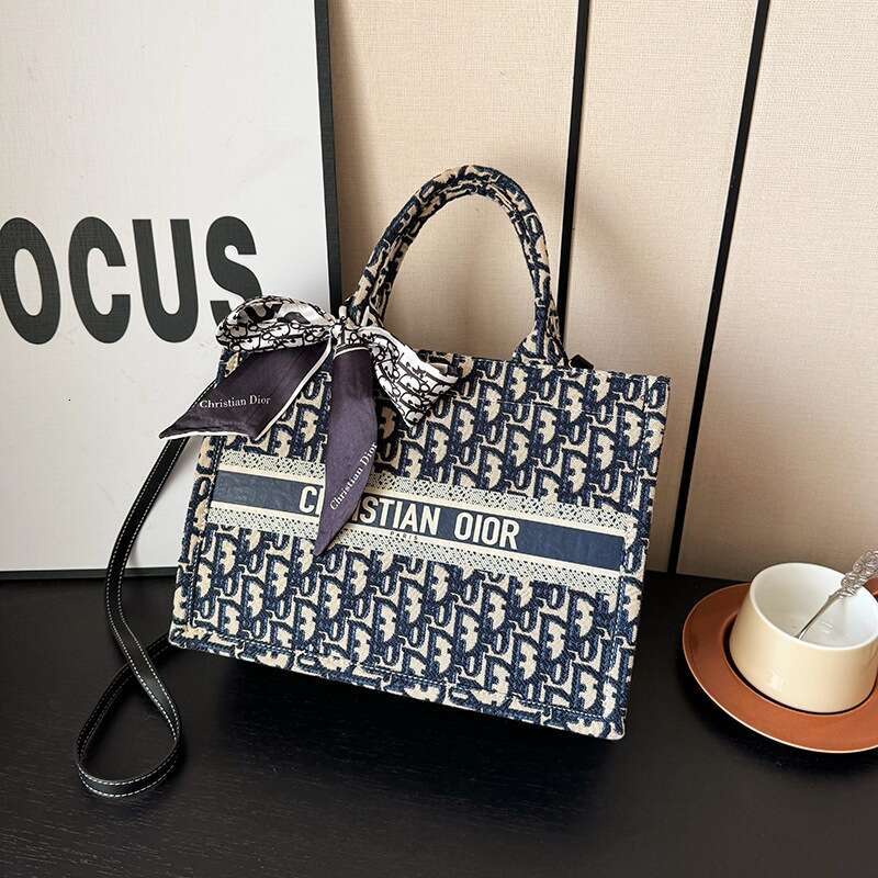 ZSY Cross-border High-end Luxury Large Capacity Embroidered Handbag 2025 New Versatile Women's Bag for Office Workers