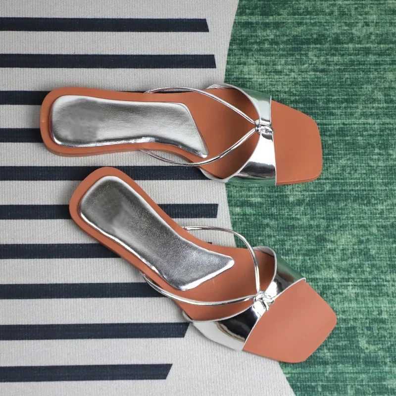 Womens Summer Pedal 2025 Fi Designer Sandals Womens Sexy Thin Belt Casual Beach Flat Shoes Shallow Womens ShoesXJ250407