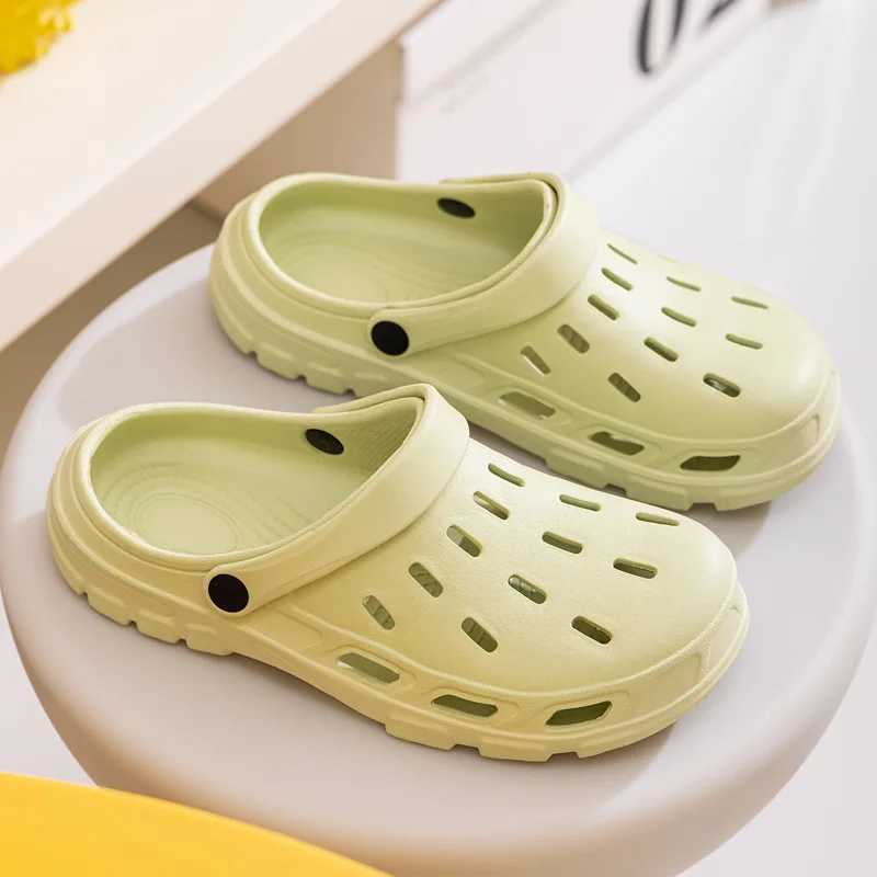 New Arrival Bebear Fashion Womens Sliders Womens Clogs Sliders Outdoor EVA Womens Beach Hole Sliders Indoor Lipsless Home Shower Sliders T250407