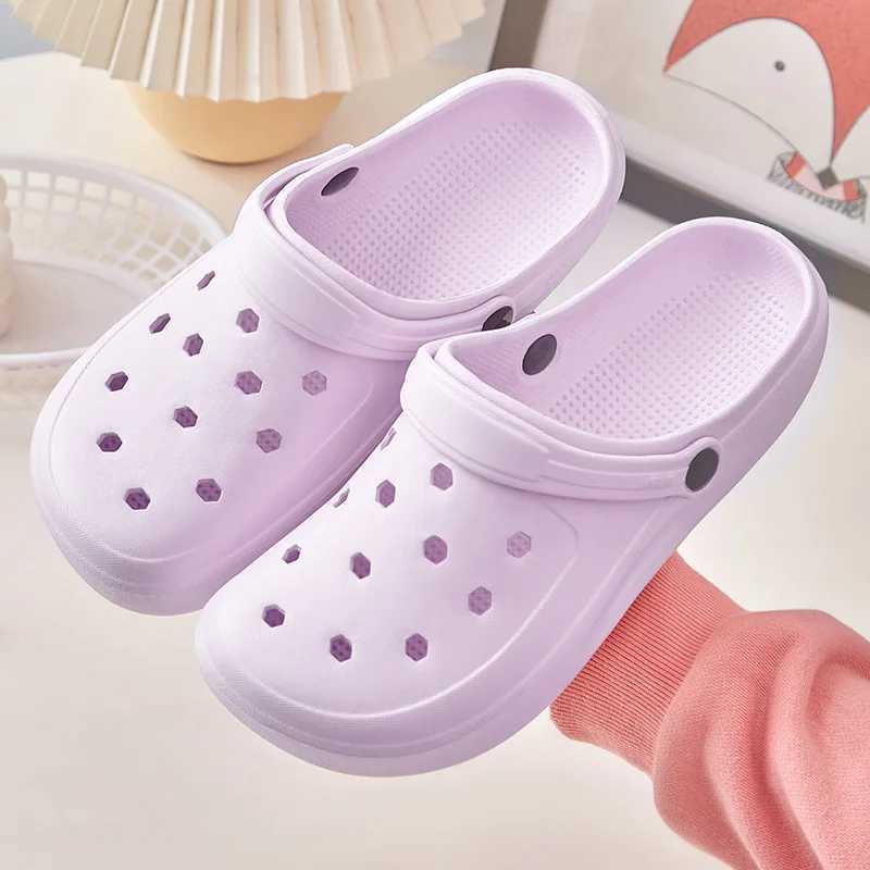 New Arrival Womens Fashion Sliding Sandals Summer 2025 Thick soled Soft Eva Clogs Garden Shoes Womens Hollow Anti slip Beach Sandals T250407