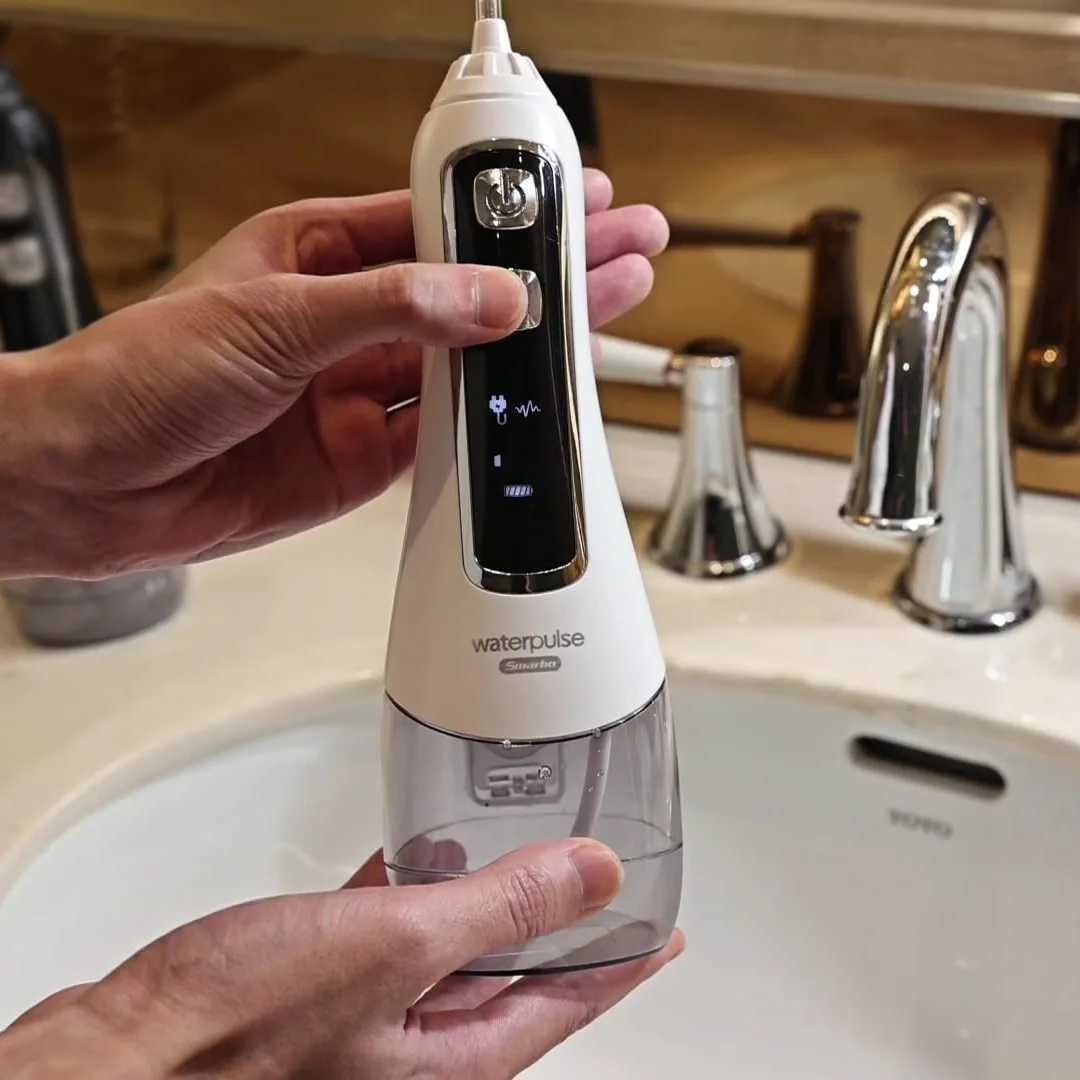 Scuba oral irrigator dental water brush teeth whitening and waterproof portable dental water brush M250408