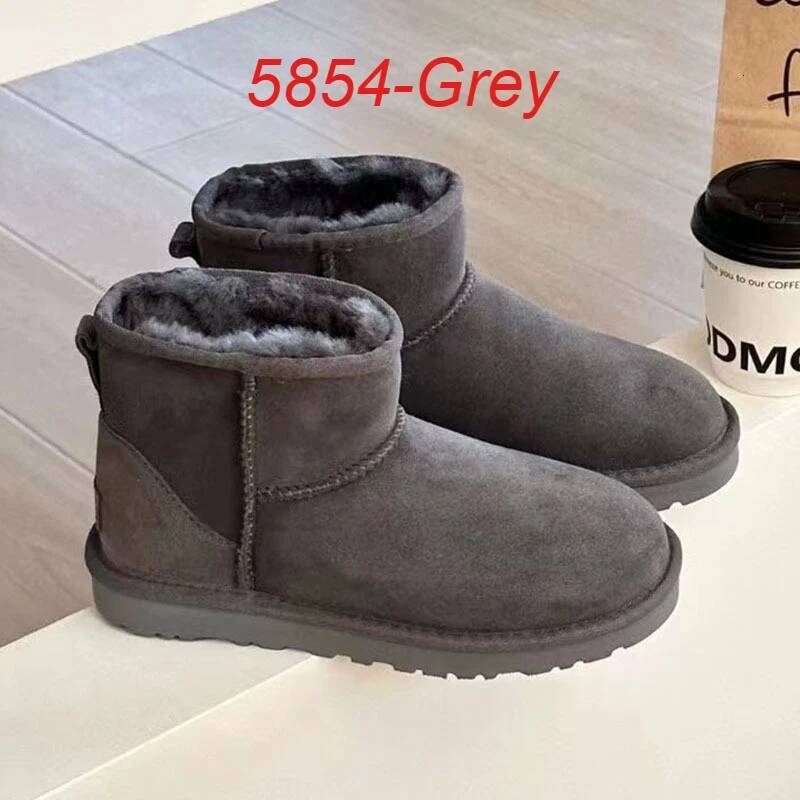 2025 Winter Ladies Snow Man and Women Short Boots Real Sheepskin Wool Low-cut Warm Shoes Fur ddmythur