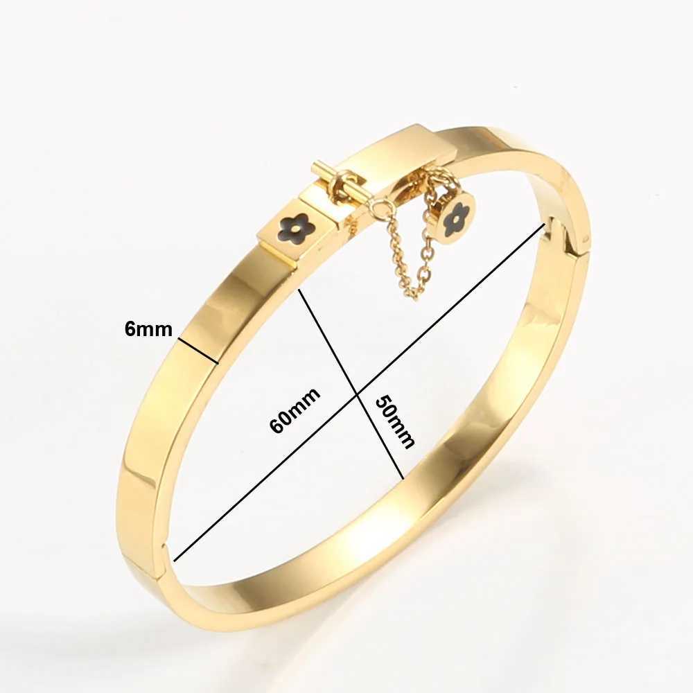 Stainless Steel Luxury Fashion Jewelry Set Gold Womens Bracelet Flower Charm Finger Ring Mens Jewelry Set Gift Y250408