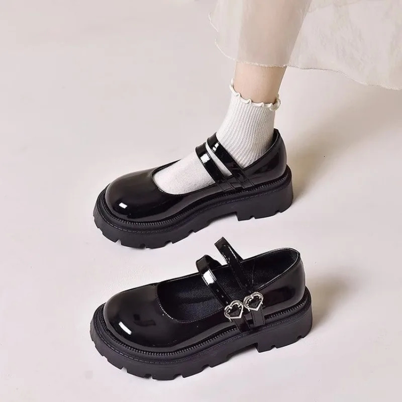 Girls Chunky Platform Mary Jane Shoes Childrens Heart Buckle Strap Thick Heels Pumps Woman Black Patent Leather Lolita Shoes 250407