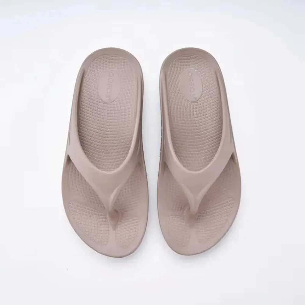 OOFOS New Lightweight Slippers for Men and Women Soft Sole Indoor Home Slippers Sandals Lightweight Beach Shoes Original SandalsC250408
