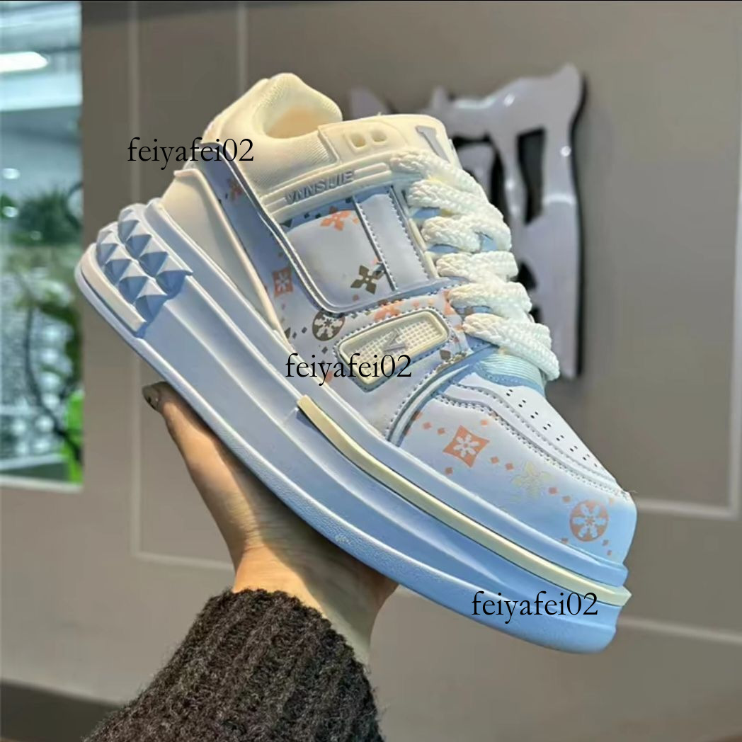 Top Trendy Brand Color blocked Casual Board Shoes 2025 Spring New Leather Face Dun Dun Shoes Height Raising Soft Bottom Casual Shoes d4