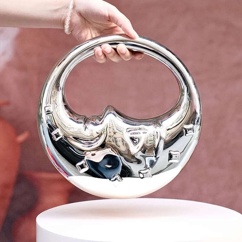2025 New Fashionable Acrylic Women's Moon Shape Handbag Crossbody Bag For Evening Events Hard Gold Sier Shell Ladies Purse Ins