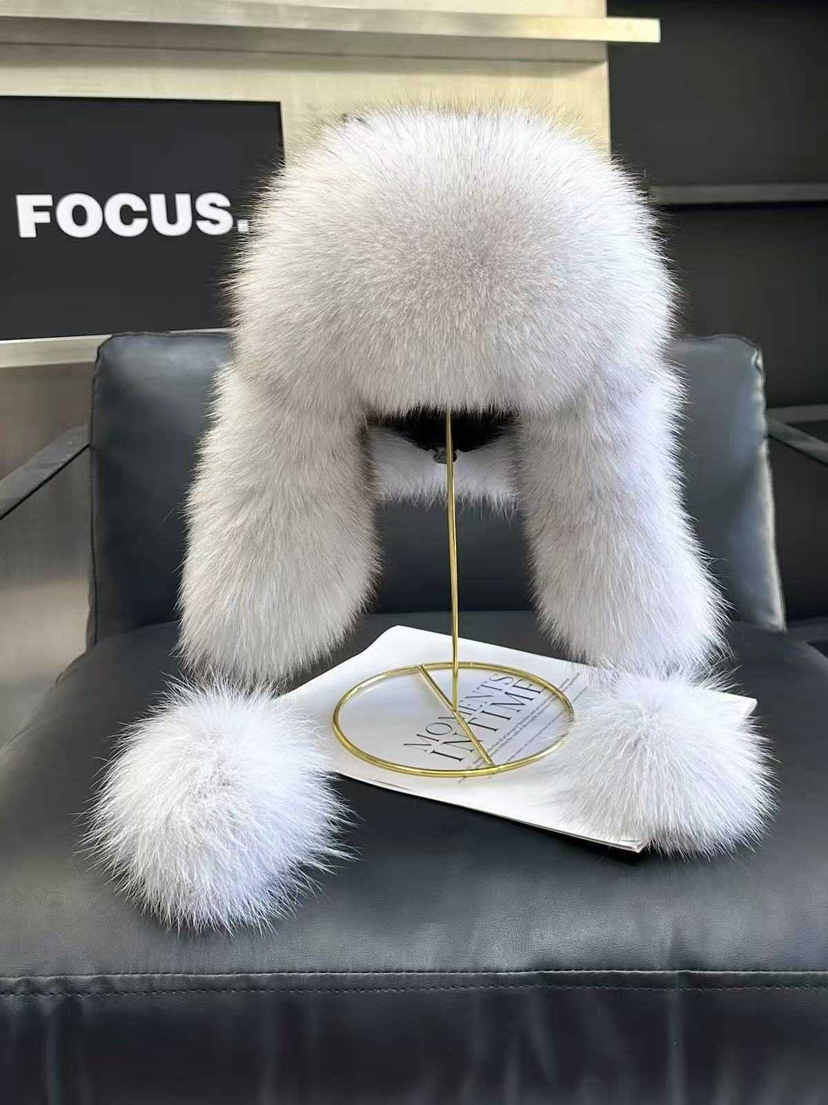 Real fox fur hat for women; ear-protecting Lei Feng hat for autumn and winter warmth; neck-protecting ski hat for parent L251109
