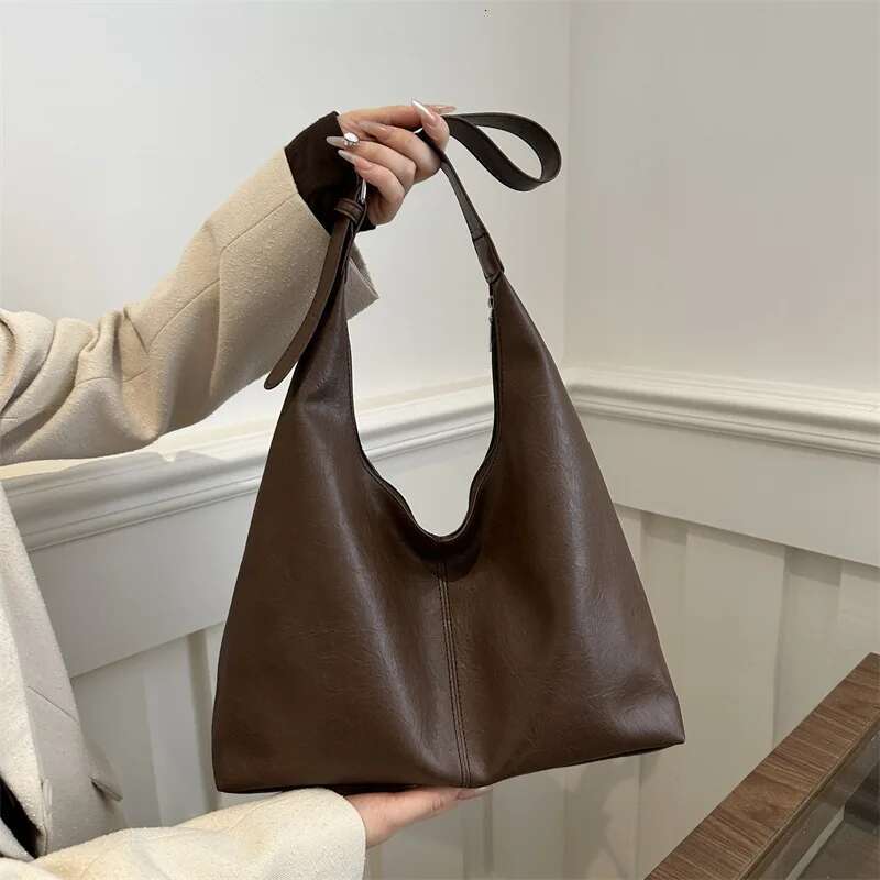 PU Material Fashionable Women s Large Capacity Daily Commuting Shoulder Bag Simple And Casual Handbag