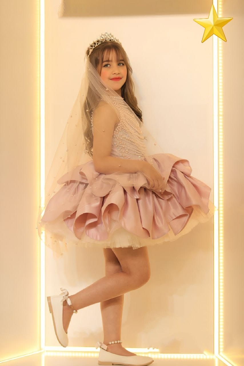 Holy White Pink Blue Flower Girl Haltar Neck With Sparking Pearls Fluffy Skirt Wedding Party Dress Mini Bridesmaid Princess Robes Bc19285 N08 B0312