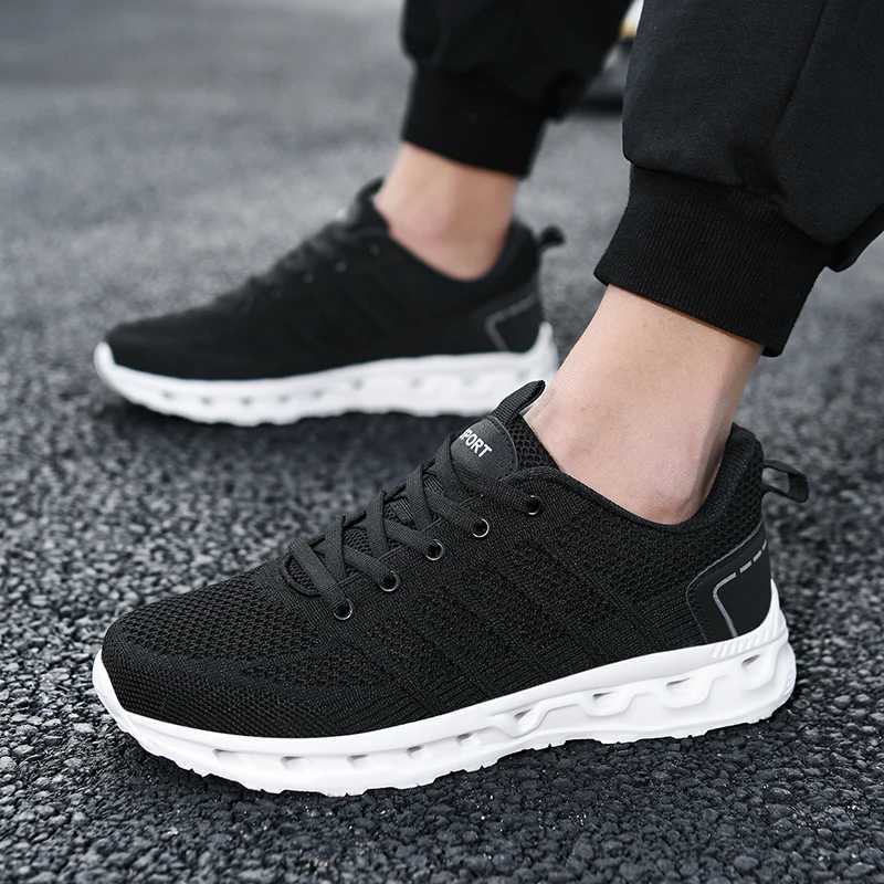 Mens shoes lightweight non-slip soft sole running shoes youth mesh breathable shock absorption sports casual shoesC250410