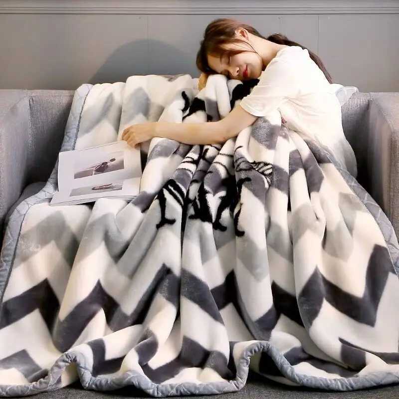 Thick Warm Fleece Blanket Winter bedroom quilts Sofa Nap blanket comfortable bedding comforter Washable Raschel blanket quilts L251108