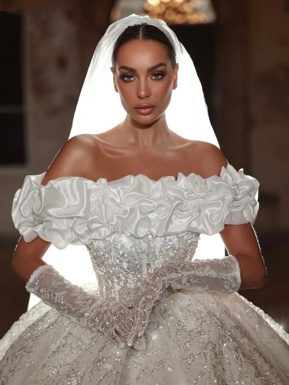 Modern Off the Shoulder Wedding Dress Elegant No Gloves Sequined Ball Gown Floor Length Customized Women Bridal Gown