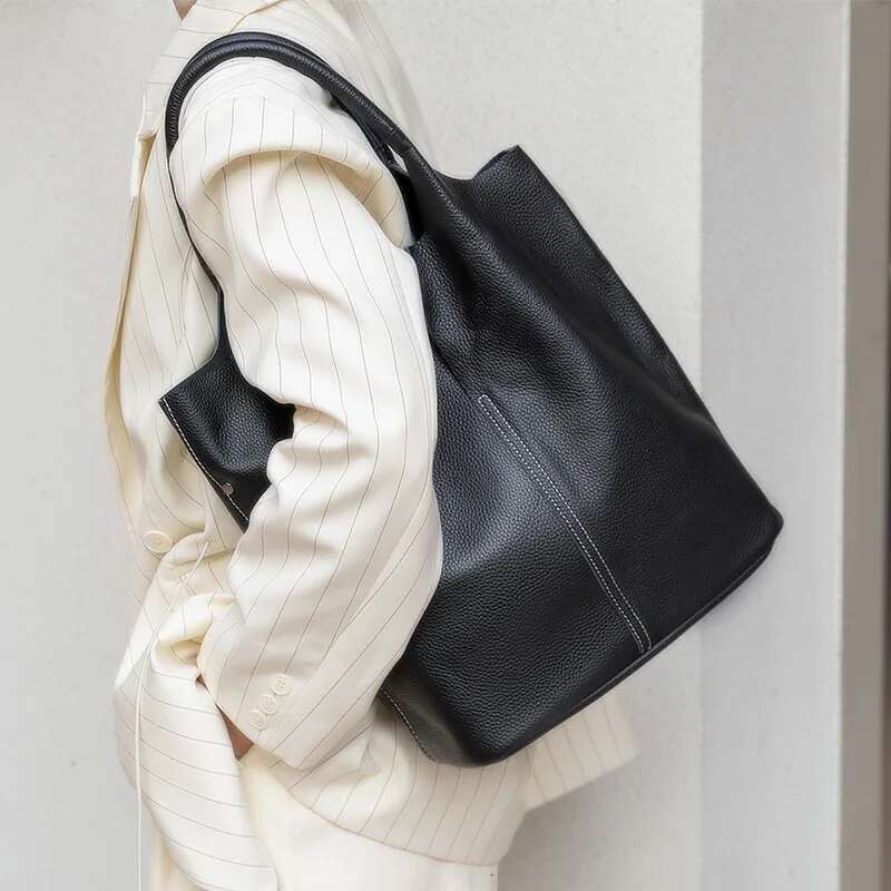 Genuine Women's Bucket New Soft Leather Handheld Shoulder Fashion Female Large Capacity Tote Bag