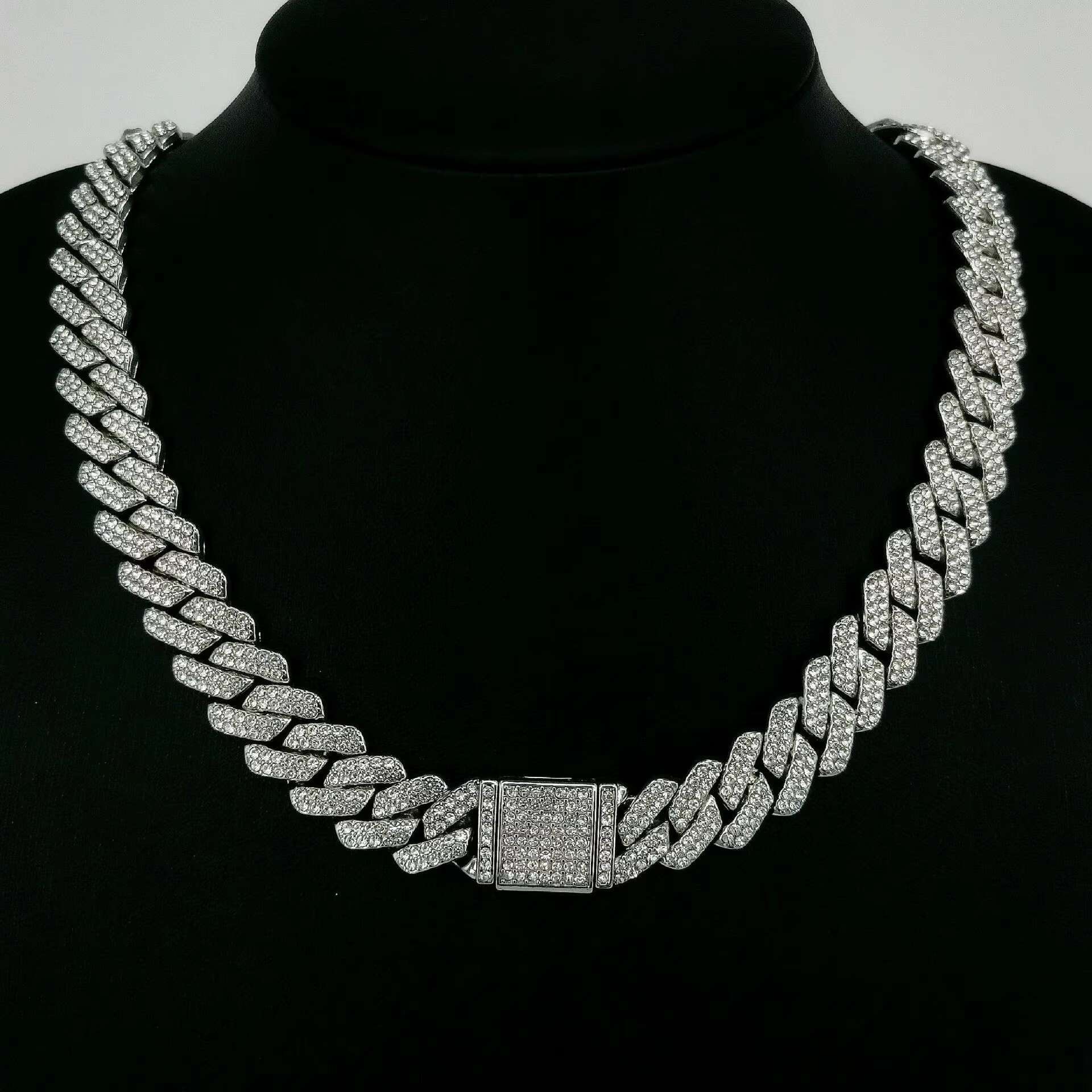 Iced Out Dia Necklaces Prong Miami Cuban k Chain For Men Icy Gold Plated Hip Hop Jewelry for Rapper