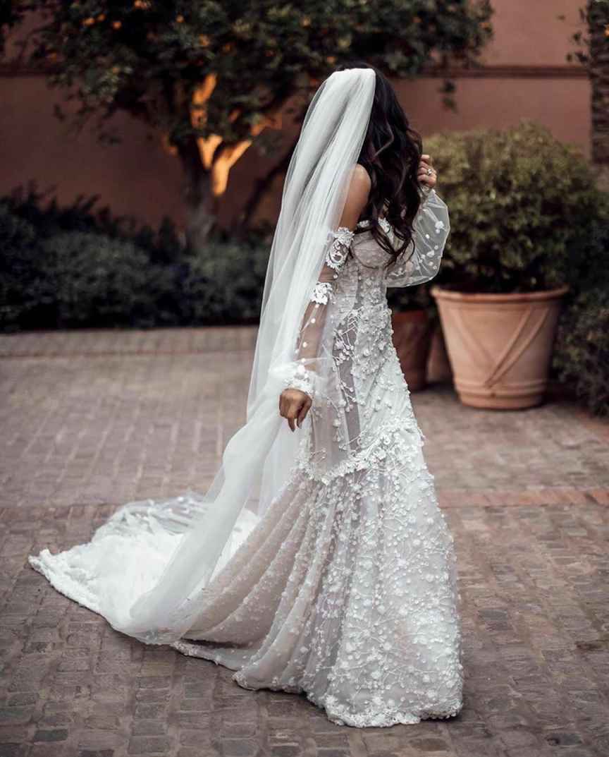 Classic Mermaid Wedding Dresses New Ball Gown Bride Dress 3D-Flowers Lace Bridal Gown Sweep Train Robe De Vestido HOT SALE Customized Plue Size H25677