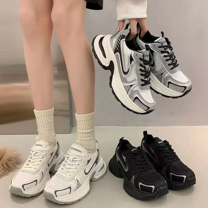2026 Summer Fashionable Women's Sneakers Breathable Soft Sole Versatile Casual Shoes Breathable Tennis Shoes Platform Shoes Sports Running Ladies