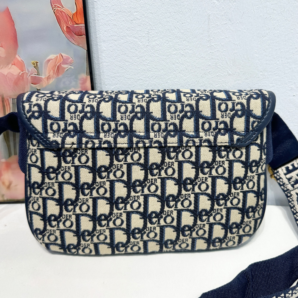 New style high-quality retro women's handbag fashionable and versatile cross body bag niche design shoulder bag