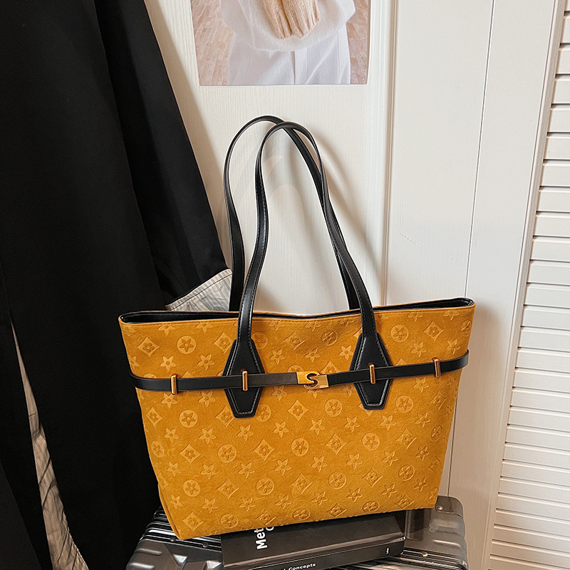 Designer Large Capacity Handtote Bag With Vintage Suede Underarm Bag Premium Hipster Shoulder Bag Free Shipping