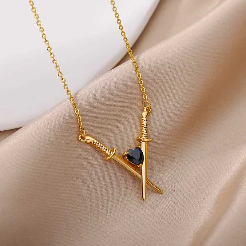 Sword and Heart Pendant Necklace for Women Vintage Gothic Gold Color Stainless Steel Necklaces Couple Wedding Aesthetic JewelryC250407