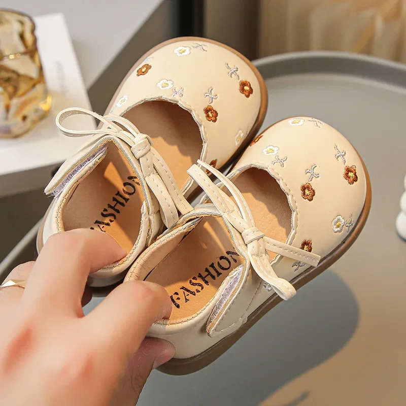 Vintage Floral Mary Jane Low Heel Litte Girls Cosy Shallow Shoes Fashion Embroidery Flowers Princess Dress Shoes Girl G09282 250407