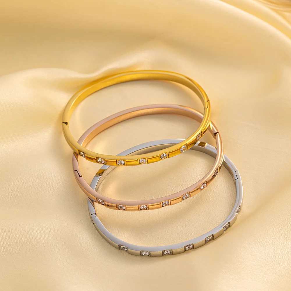 Fashionable cubic zirconia stainlESS steel bracelet with 18K gold-plated waterproof jewelry suitable for womens charm and fashion Y250408