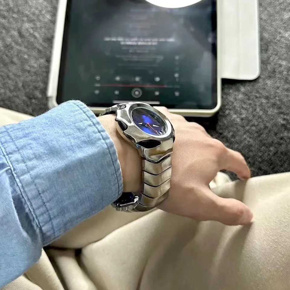 Mens Y2K unique blade fashionable stainless steel black blue luxury top-level simulated quartz waterproof dress watch Y250407