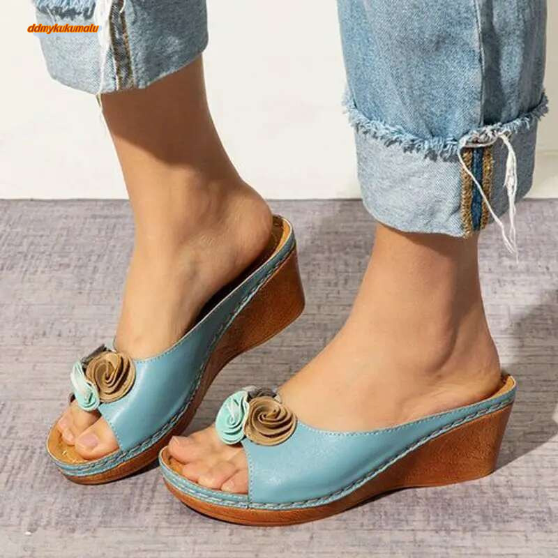New wer 2023 Wedge Heels Shoes Women Outdoor Slippers Female Soft Bottom Heeled Sandals Summer Footwear ddmykukumalu