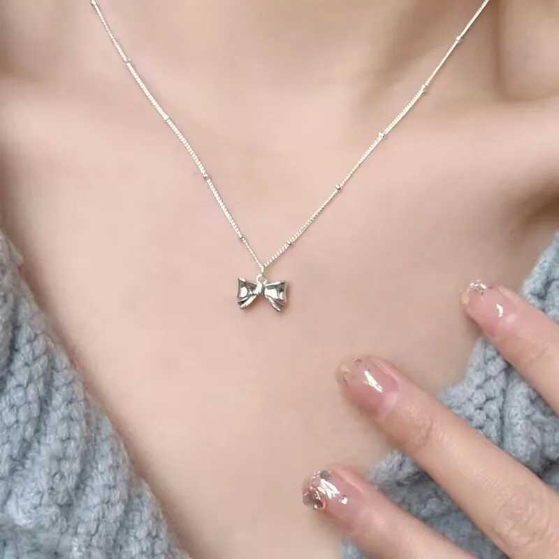 1PC Trendy Bowknot Necklace Silver Color Clavicle Chain for Women Elegant Vintage Sweet Bow Choker Necklace Party Jewelry GiftsC250407